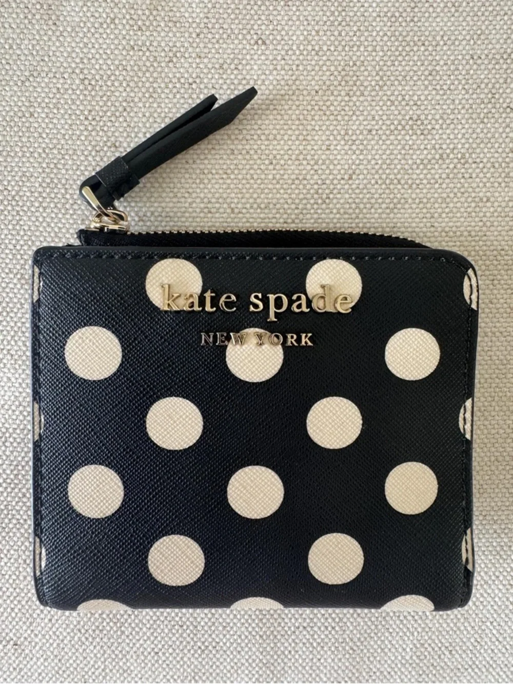 Kate Spade New York Cameron Pictur Blue White Polka Dot Small Zip Bifold Wallet